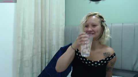 Dafne online show from May 2026 12:44:02 PM