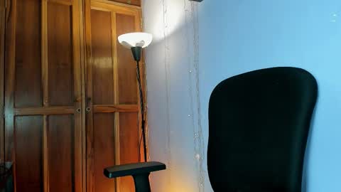 dafnemel online show from March 2026 02:13:02 PM