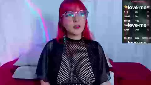 Snapshot of dafnemoon_1 chatting on September 2025 05:05:02 PM Dafne Moon online show from September 2025 05:05:02 PM