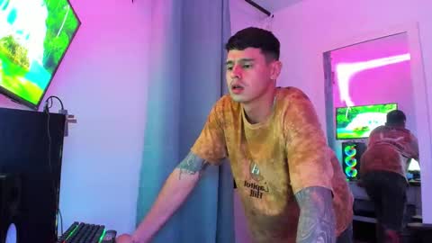 my name is Jhon and I live in colombia online show from October 2025 06:44:01 AM