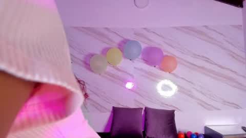   online show from December 2025 06:24:02 PM