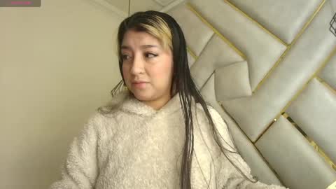 Dahiana  online show from April 2026 12:49:01 PM