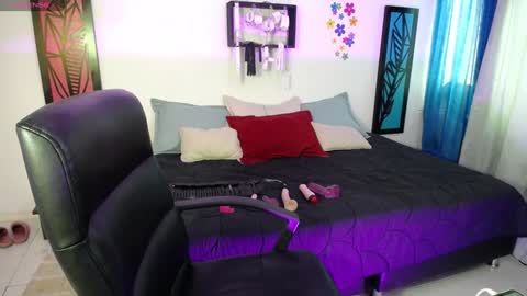 Dahiana online show from January 2025 10:11:02 PM