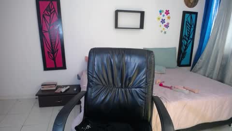 Dahiana online show from February 2025 06:48:02 PM