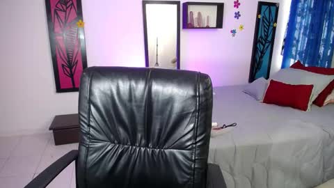 Dahiana online show from February 2025 10:42:02 PM