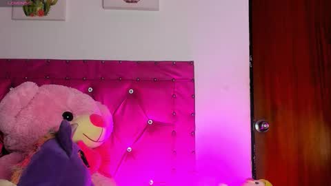 Snapshot of dahiangomezz chatting on September 2025 08:03:02 AM online show from September 2025 08:03:02 AM