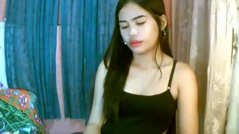 Snapshot of dahlia_123 chatting on May 2026 10:42:01 AM Im Dahlia online show from May 2026 10:42:01 AM