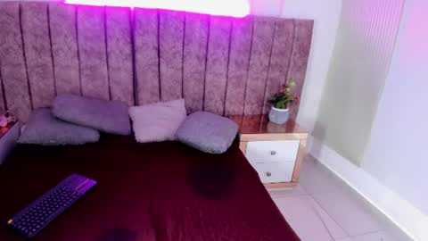 Snapshot of dahlia_rossee chatting on June 2026 08:09:02 PM dahlia_rossee online show from June 2026 08:09:02 PM
