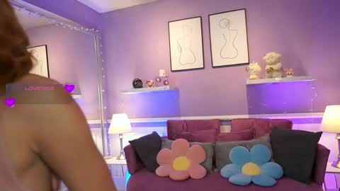 Snapshot of dahliagraey chatting on April 2026 11:34:01 AM Dahlia Grey online show from April 2026 11:34:01 AM