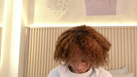 Snapshot of daiana_curly chatting on June 2026 07:03:02 PM Daiana online show from June 2026 07:03:02 PM