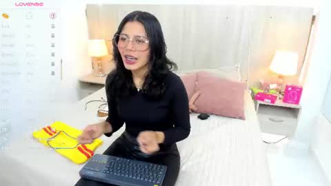 Snapshot of daila_beltran chatting on June 2026 07:40:01 PM Daila Beltran online show from June 2026 07:40:01 PM