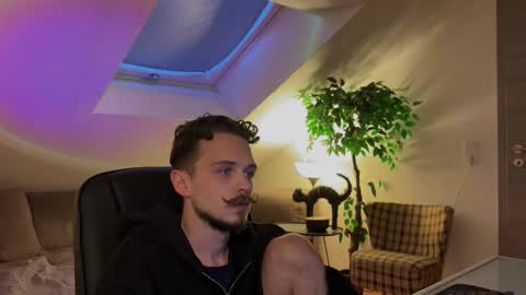 Daimon  online show from March 2026 05:17:02 PM