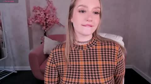 Snapshot of daisy_beckerr chatting on March 2026 09:37:02 AM Viickie online show from March 2026 09:37:02 AM