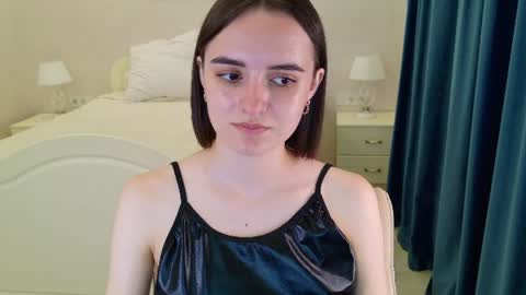 Snapshot of daisy_heart chatting on June 2026 04:44:01 AM Daisy online show from June 2026 04:44:01 AM