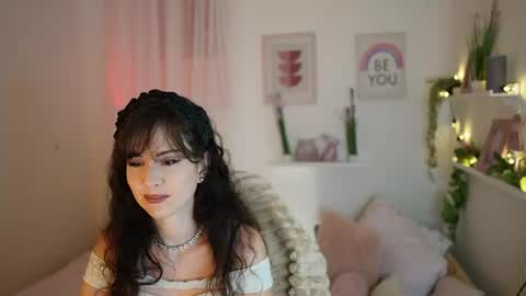 Snapshot of daisy_lowe_ chatting on July 2026 06:12:01 PM Daisy online show from July 2026 06:12:01 PM