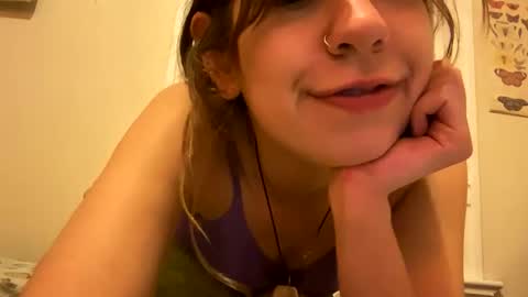Snapshot of daisybaby699 chatting on April 2026 07:50:01 AM DaisyB3 online show from April 2026 07:50:01 AM