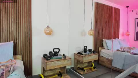 daisylin_mb online show from December 2025 12:01:02 PM