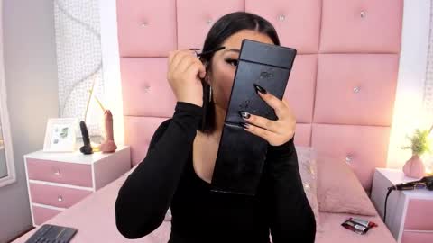 Mariana online show from December 2025 11:50:02 AM