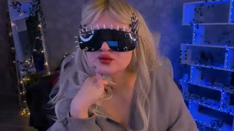 Snapshot of daisyvale chatting on February 2026 01:51:01 AM Daisy online show from February 2026 01:51:01 AM