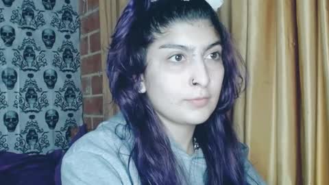    --  -- help me reach 100 hands up  online show from February 2025 01:40:01 AM