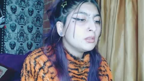    --  -- help me reach 100 hands up  online show from February 2025 11:21:02 PM