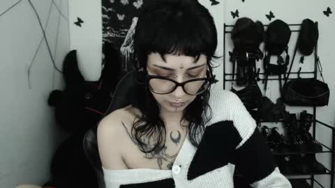 dakota online show from February 2026 04:02:02 AM