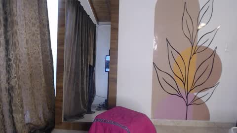    online show from November 2025 04:32:02 PM