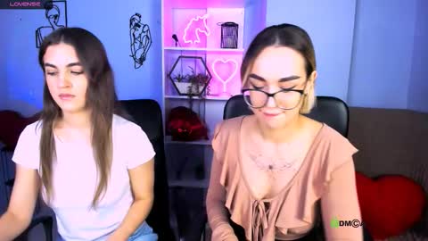 Snapshot of dakota_simple chatting on December 2025 10:11:01 AM Dakota online show from December 2025 10:11:01 AM