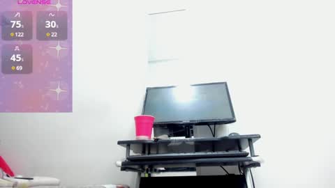 Snapshot of dalia_2 chatting on December 2024 03:22:02 AM Ren online show from December 2024 03:22:02 AM