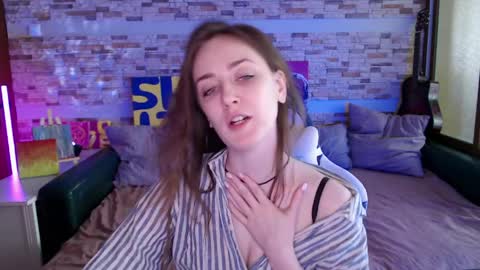 Dalia  online show from April 2026 10:37:02 AM