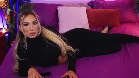 Snapshot of dalidaselena chatting on July 2026 04:10:02 PM DalidaSelena online show from July 2026 04:10:02 PM