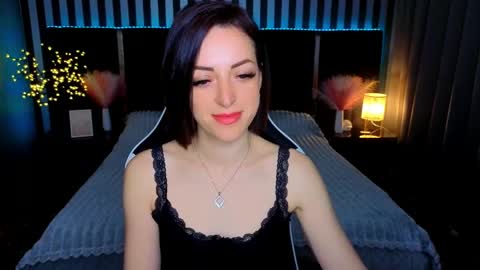 daloraslin online show from May 2026 07:00:01 PM