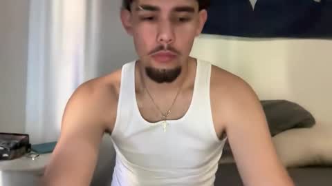 Snapshot of damiam_xj chatting on October 2025 04:41:01 PM damiam xj online show from October 2025 04:41:01 PM