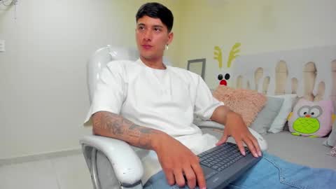 DAMIAN online show from January 2025 04:02:02 PM