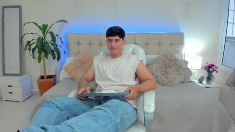 DAMIAN online show from January 2025 06:17:01 PM