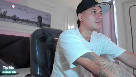 DAMIAN online show from April 2026 02:32:01 PM