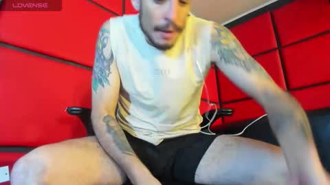 Snapshot of damian_bulls chatting on February 2026 12:53:02 PM ---Damian--- online show from February 2026 12:53:02 PM