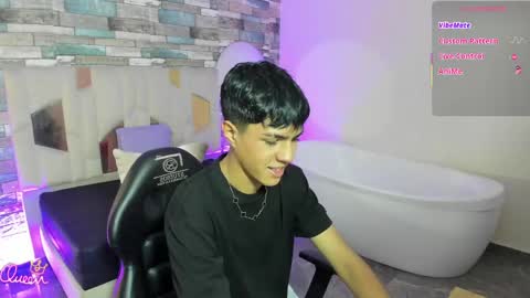 Snapshot of damian_tay chatting on May 2026 12:13:01 PM damian_tay online show from May 2026 12:13:01 PM
