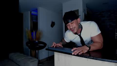 INSTAGRAM  DAMMIANMILLEROFICIAL online show from December 2025 10:47:02 PM