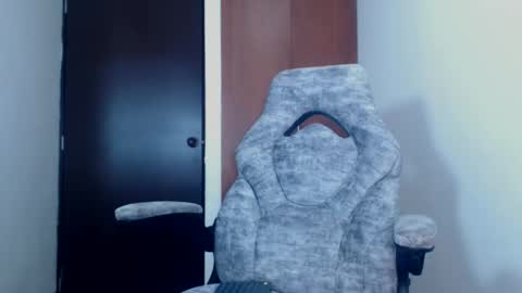 dammuscle online show from October 2025 03:47:02 PM