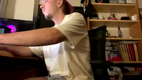 Snapshot of damncore chatting on October 2025 11:03:01 PM damncore online show from October 2025 11:03:01 PM