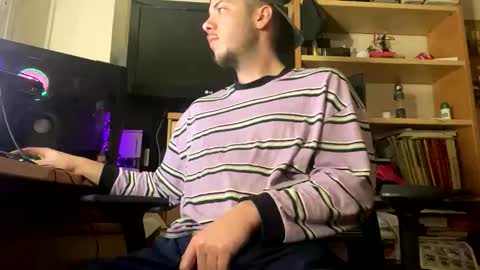 Snapshot of damncore chatting on December 2025 10:33:01 AM damncore online show from December 2025 10:33:01 AM