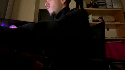 Snapshot of damncore chatting on January 2026 04:45:02 PM damncore online show from January 2026 04:45:02 PM