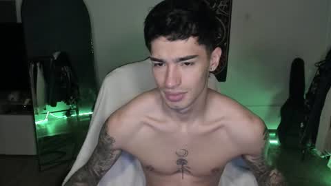 Snapshot of damon_333 chatting on July 2026 02:26:02 AM Damon online show from July 2026 02:26:02 AM