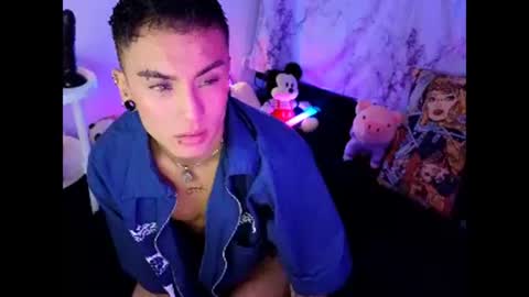 Snapshot of damon_clark_ chatting on January 2025 06:56:01 PM damon_clark_ online show from January 2025 06:56:01 PM