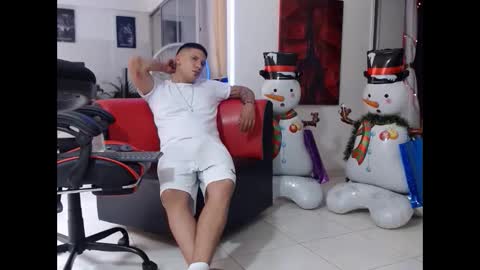 damyan_2003 online show from December 2024 04:51:02 PM