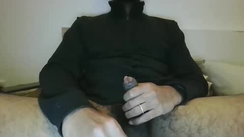 dan_19982 online show from February 2026 07:45:01 PM