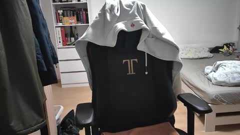 Snapshot of dan_the_man405 chatting on December 2024 07:11:01 PM King Dan online show from December 2024 07:11:01 PM