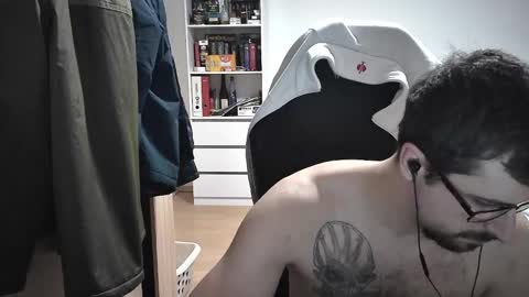 Snapshot of dan_the_man405 chatting on January 2025 08:10:01 PM King Dan online show from January 2025 08:10:01 PM