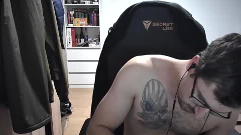 Snapshot of dan_the_man405 chatting on January 2025 03:32:01 PM King Dan online show from January 2025 03:32:01 PM